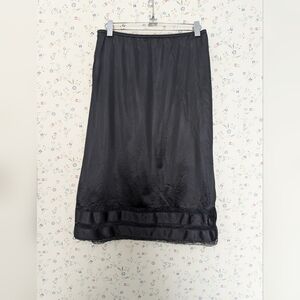 🖤 Lace Slip Skirt M 1970's Side Slit